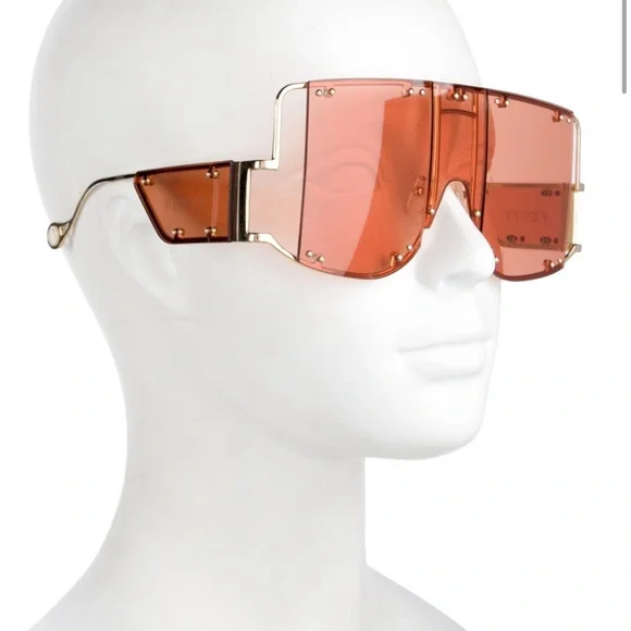 Fenty Tinted Oversize Sunglasses display picture 1